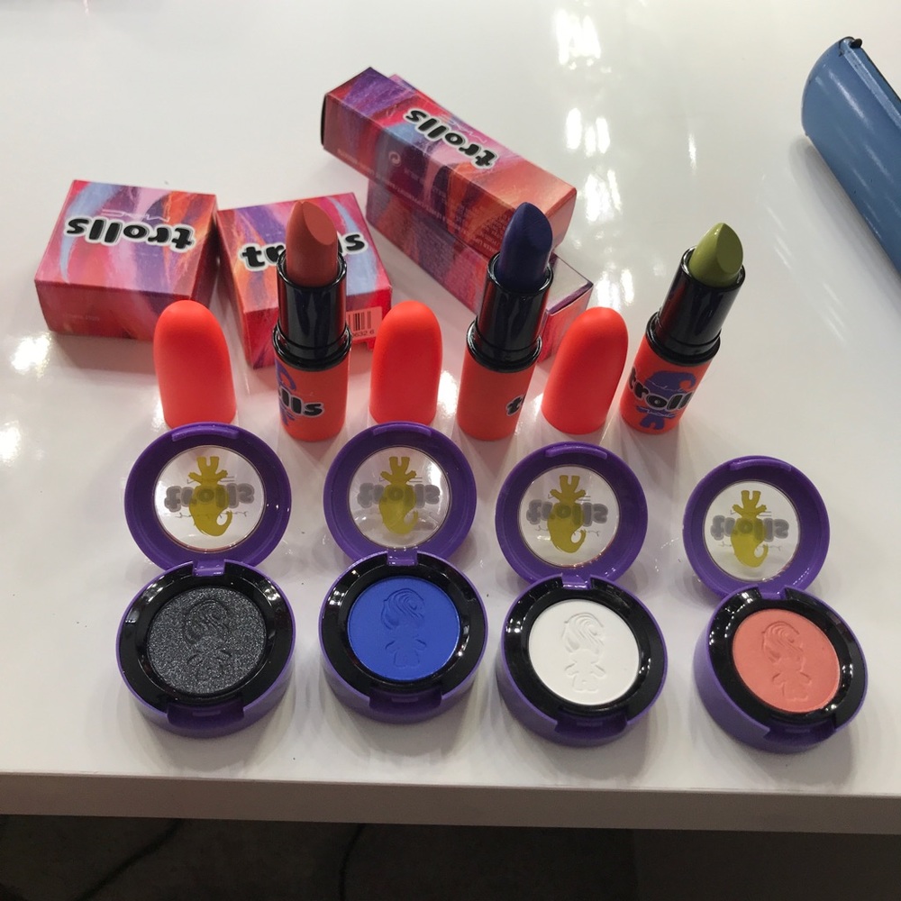 SOLD MAC Trolls bundle - Picture 2 of 2